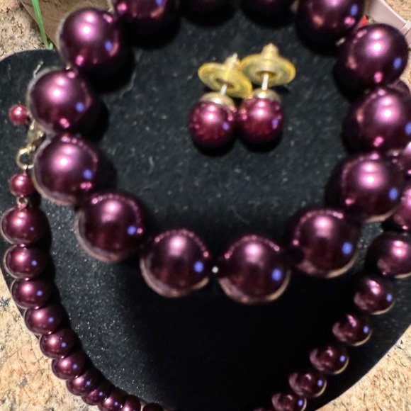 Honora cultures pearls in plum - Picture 3 of 13